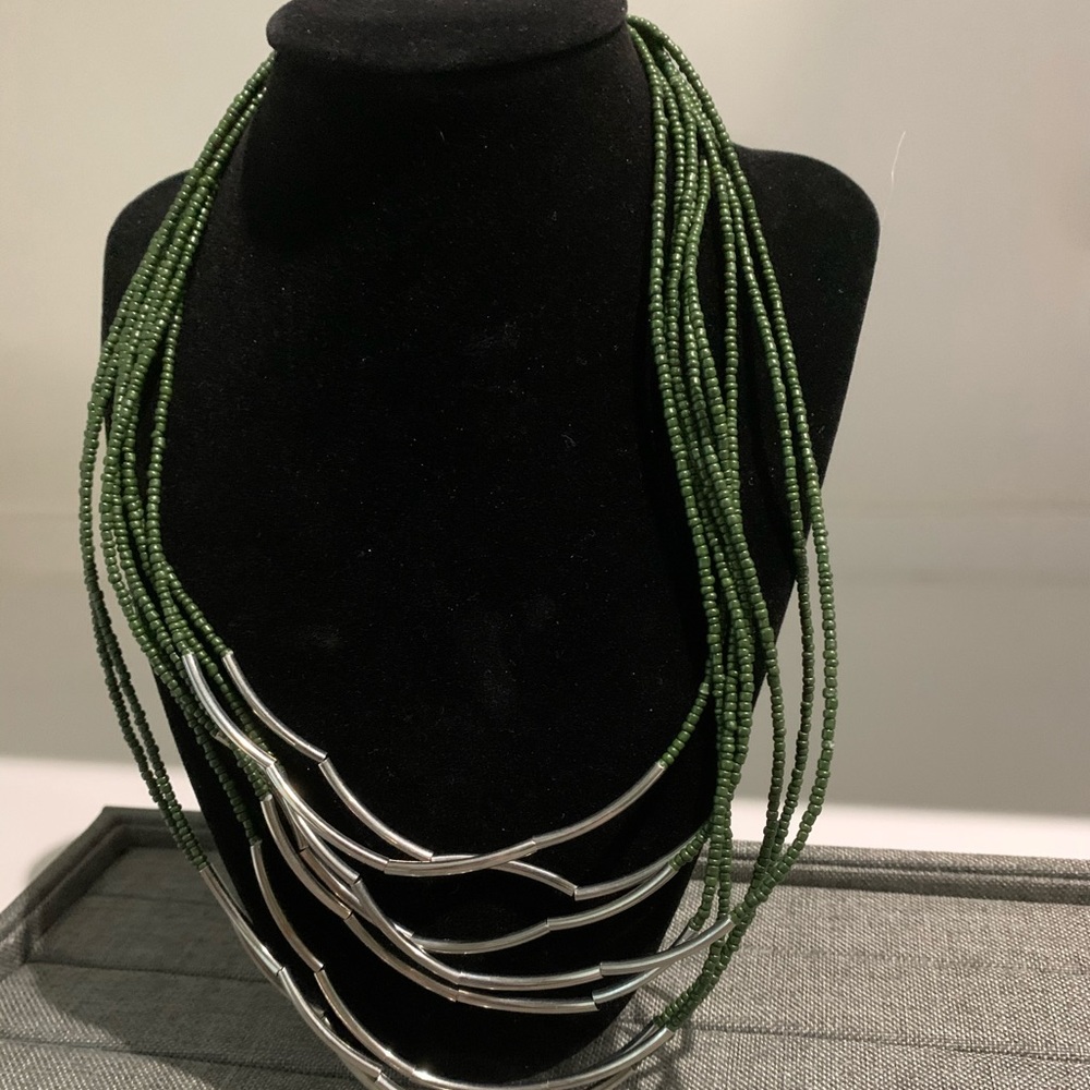 Green and silver seeded necklace
